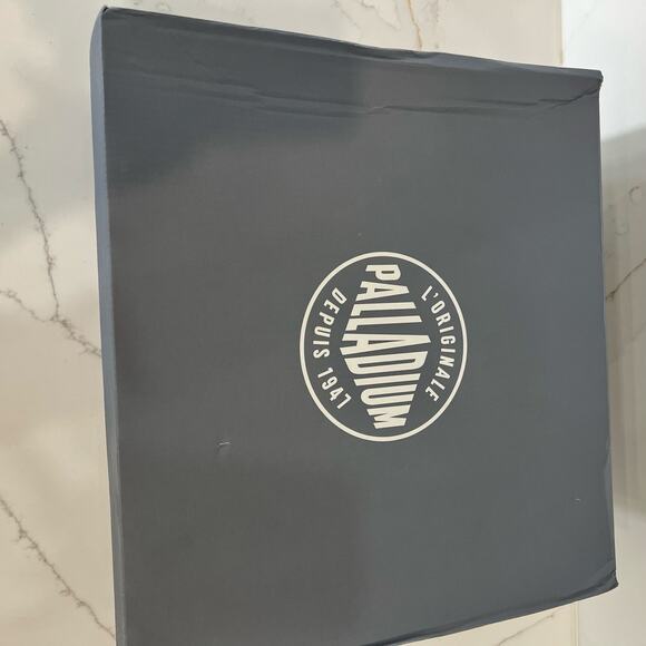 Brand New in Box Palladium Hi Platform Sneaker Boots Size 10 Women's - Picture 3 of 10